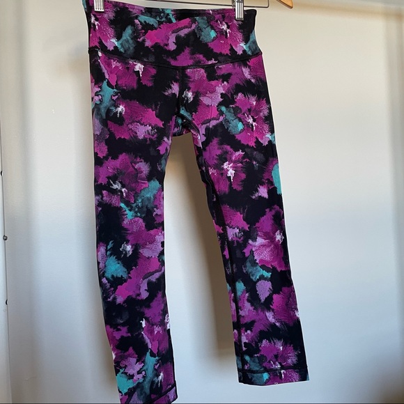 Lululemon Wonder under High rise crop - Picture 2 of 3